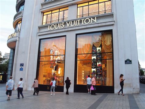 are louis vuittons cheaper in france|louis vuitton outlet in paris.